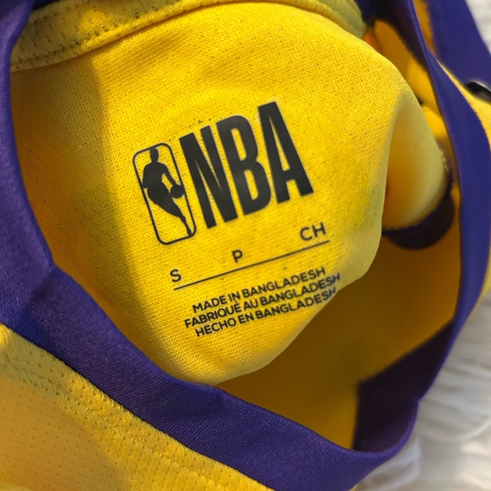 NBA Los Angeles Lakers Kids Jersey - Yellow and Purple #23 - Picture 3 of 3